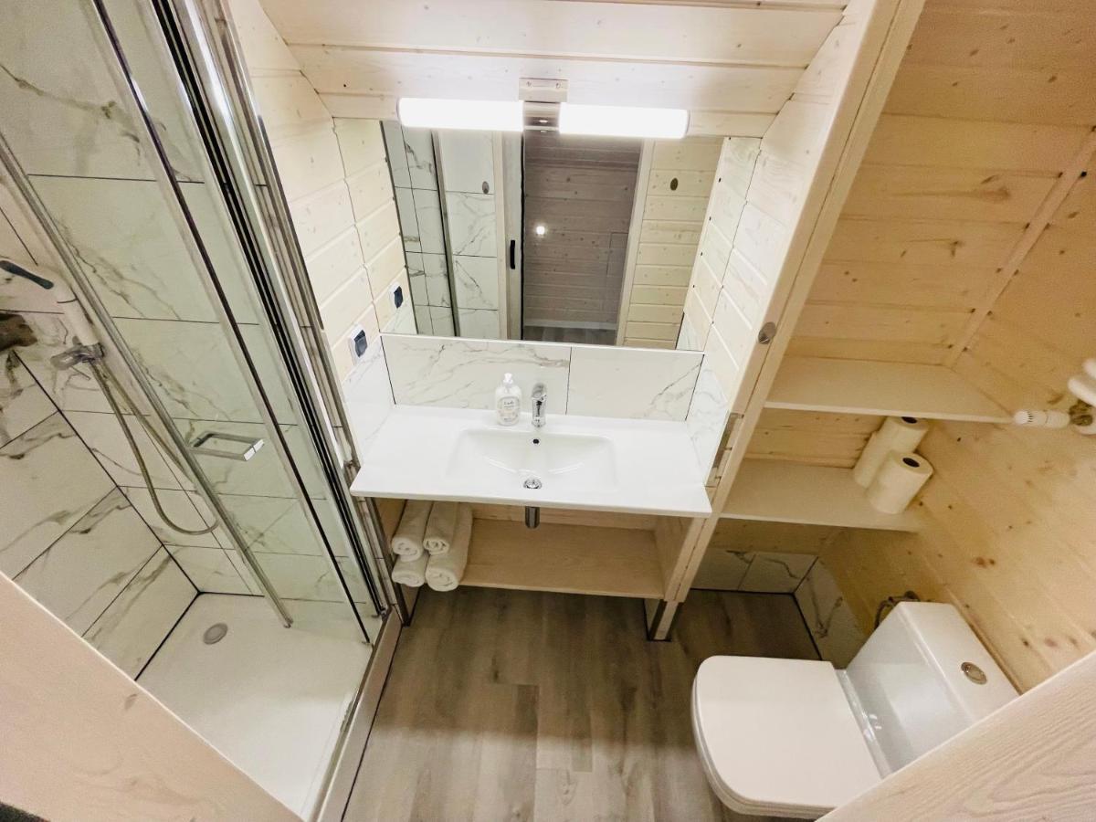 Pokoje I Domek Letniskowy Pod Kasztanem Jastarnia Ngoại thất bức ảnh